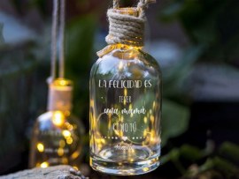 Botellas grabadas con luces LED