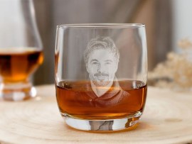 Vaso de whisky con foto