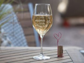 Copa de vino blanco con grabado